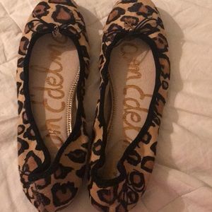 Sam Edelman flat velvet-like wine tiger skin shoe